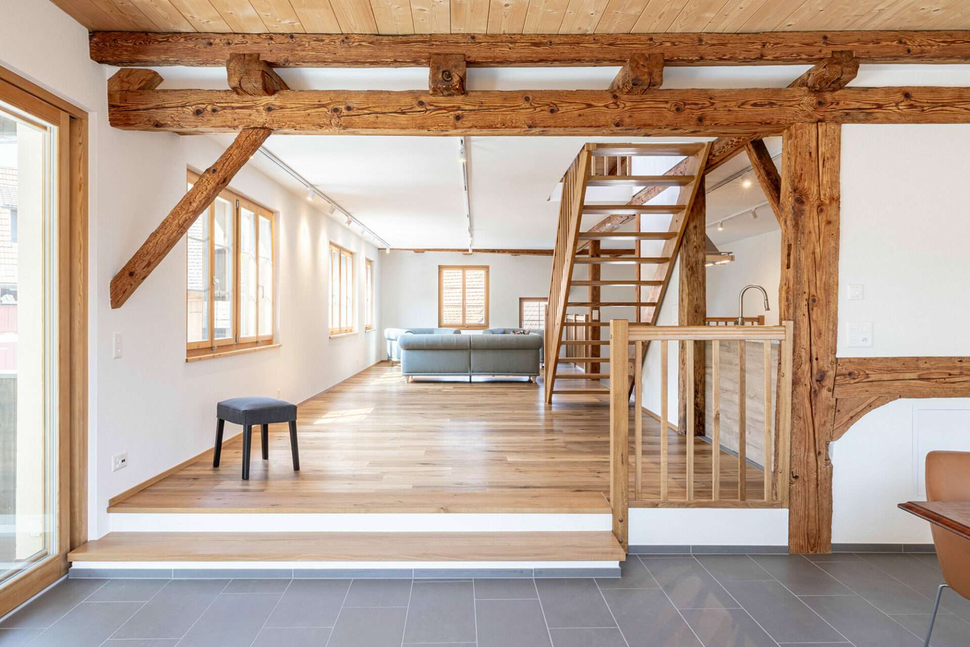 Oberschlatt innen Wohnzimmer von weit